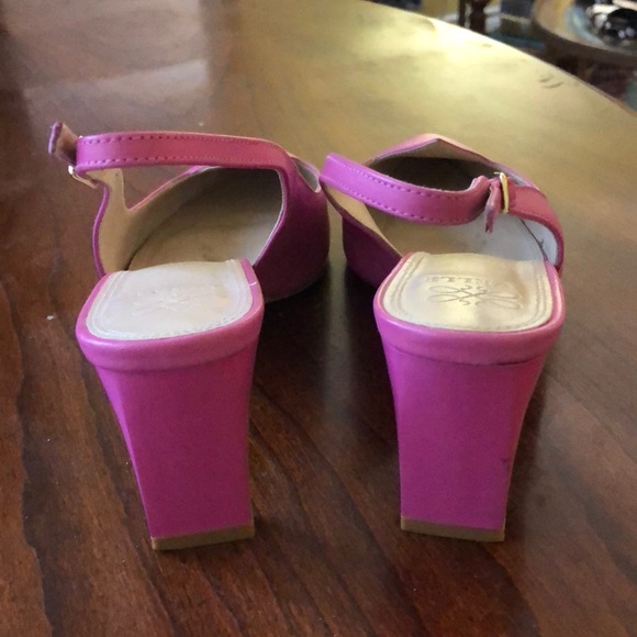 Fuchsia high heel shoes - Picture 3 of 3